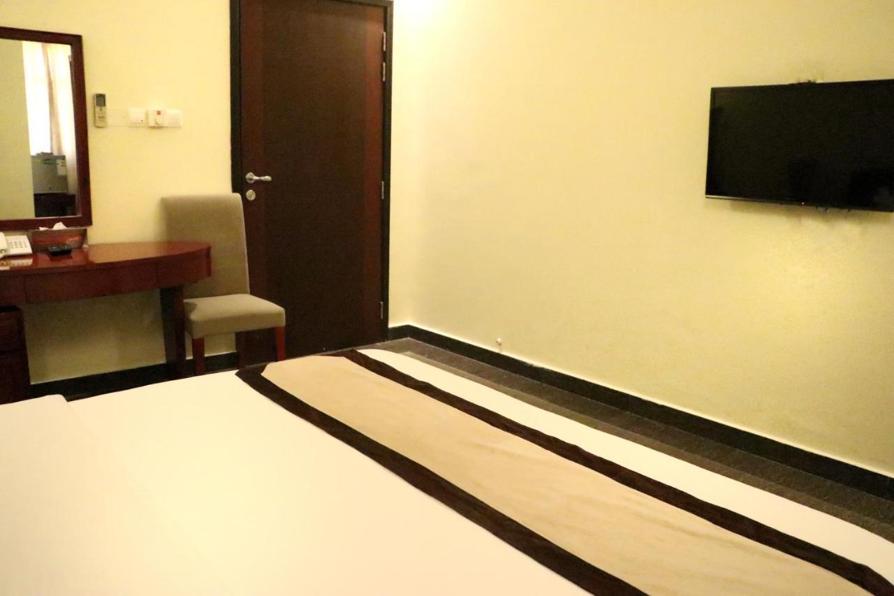Rimal Suites Apartments Salalah Bagian luar foto